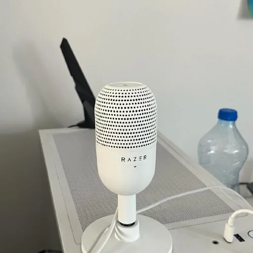 микрофон Razer Seiren V3 Mini White