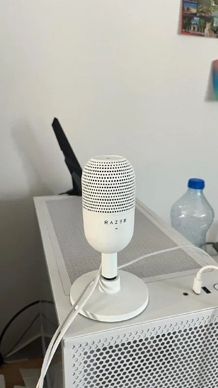 микрофон Razer Seiren V3 Mini White