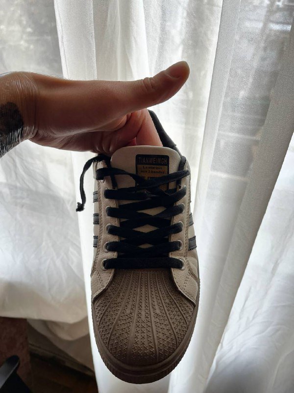 Мужская обувь зелёные адидас 43, бежевые адидас 44/43 5