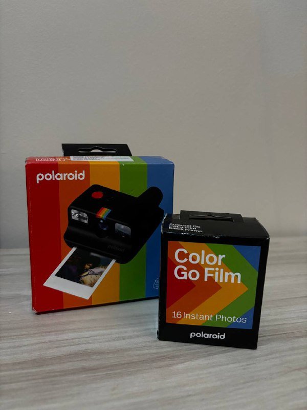 Фотоаппарат Polaroid с пленкой
