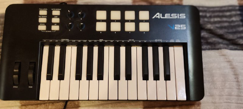 Alesis V25 MKII USB MIDI Keyboard Controller 3