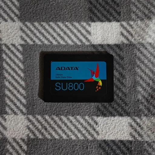 SSD ADATA 512 ГБ