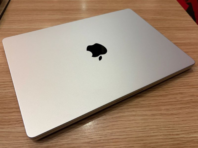 MacBook Pro 14" Apple M1, 16GB RAM, 512GB SSD