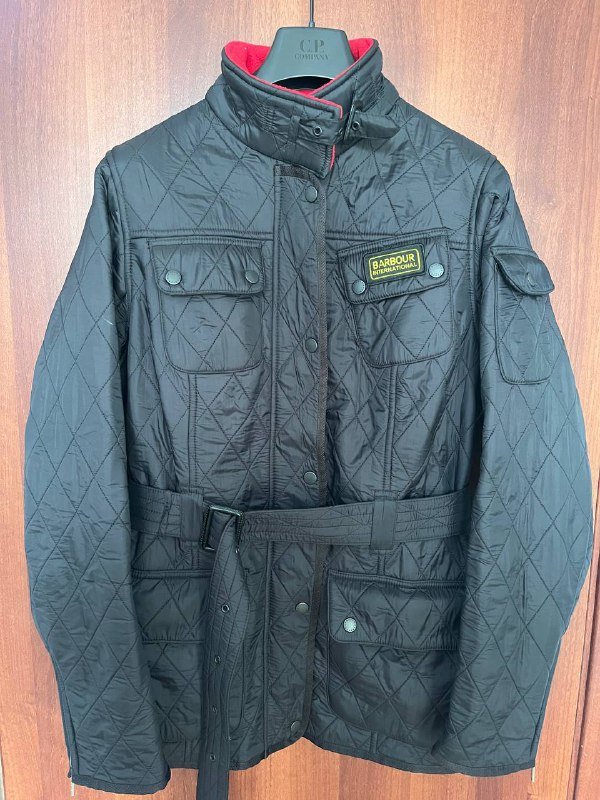 Ветровки, рубашки, брюки, футболка, куртки мужские