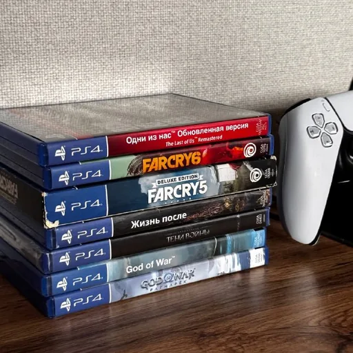 Игры для PS4: The Last of Us, Far Cry 5 Deluxe, Far Cry 6, Days Gone, Shadow of Mordor, God of War 1, God of War Ragnarök