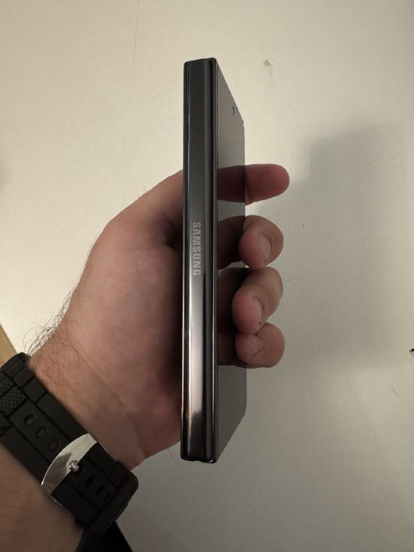 Samsung Galaxy Z Fold 5 12/256Gb черный, чехлы, кабель 4