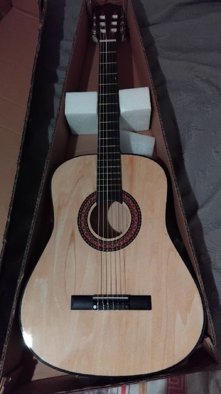 Акустическая гитара