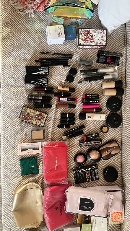 Косметика и парфюм оригинал новые 2