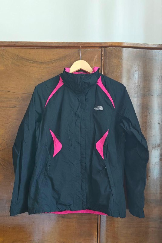 The North Face HyVent женская ветровка М