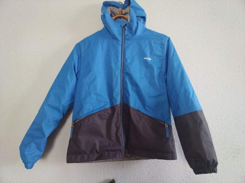 Куртка на мальчика 11-12 лет с капюшоном