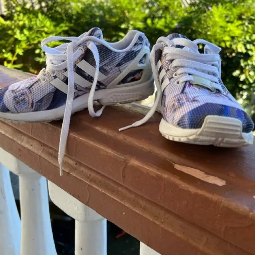 Кроссовки Adidas