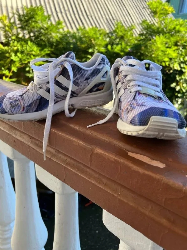 Кроссовки Adidas 1