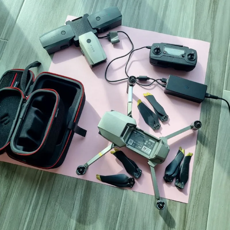 Квадрокоптер DJI Mavic Pro Platinum 1