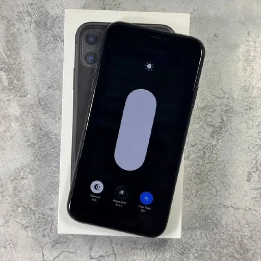 iPhone 11