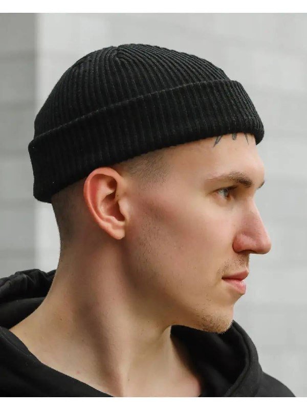 Шапка черная в идеальном состоянии