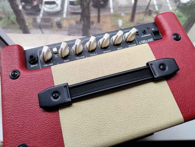 Гитарный Комбоусилитель Cort CM15R 2