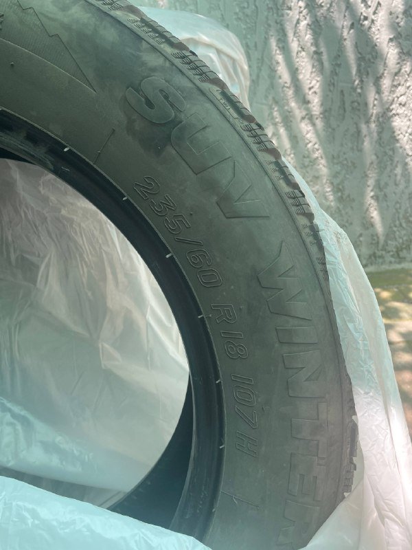 Зимние колеса 235-60 R18 2021 года 4