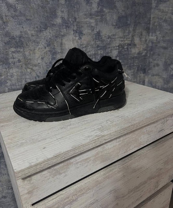 Кроссовки Off-White размер 44