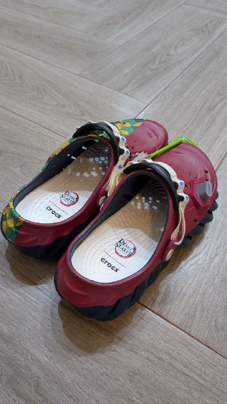 Crocs Demon Slayer Giyu оригинал размер M US10 новые 2