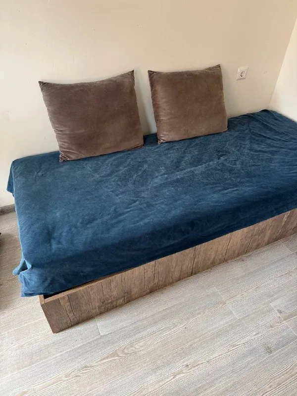 Кушетка одноместная кровать 90×200 см 1