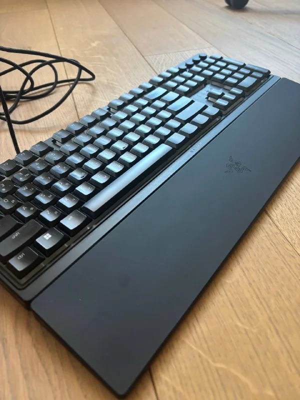 Игровая клавиатура Razer Ornata V3 1