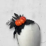 Вязаные тыквы, повязки с ушками, готические короны 8