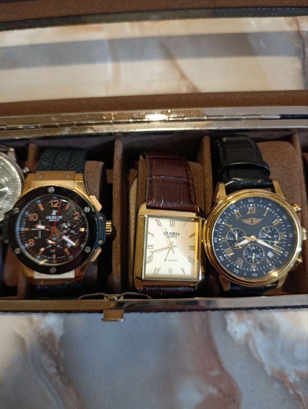 Часы Hublot, Invicta, Gloria в футляре 2