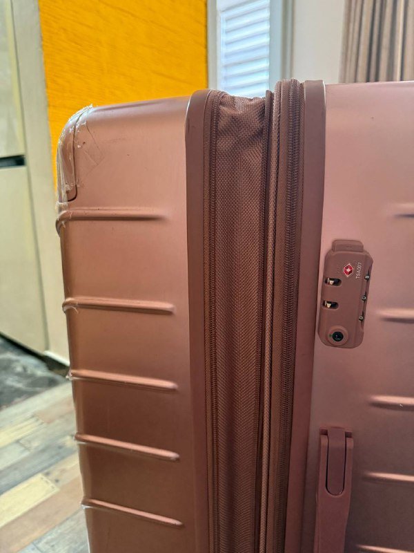 2 чемодана на 4 колёсах с TSA-замком 3