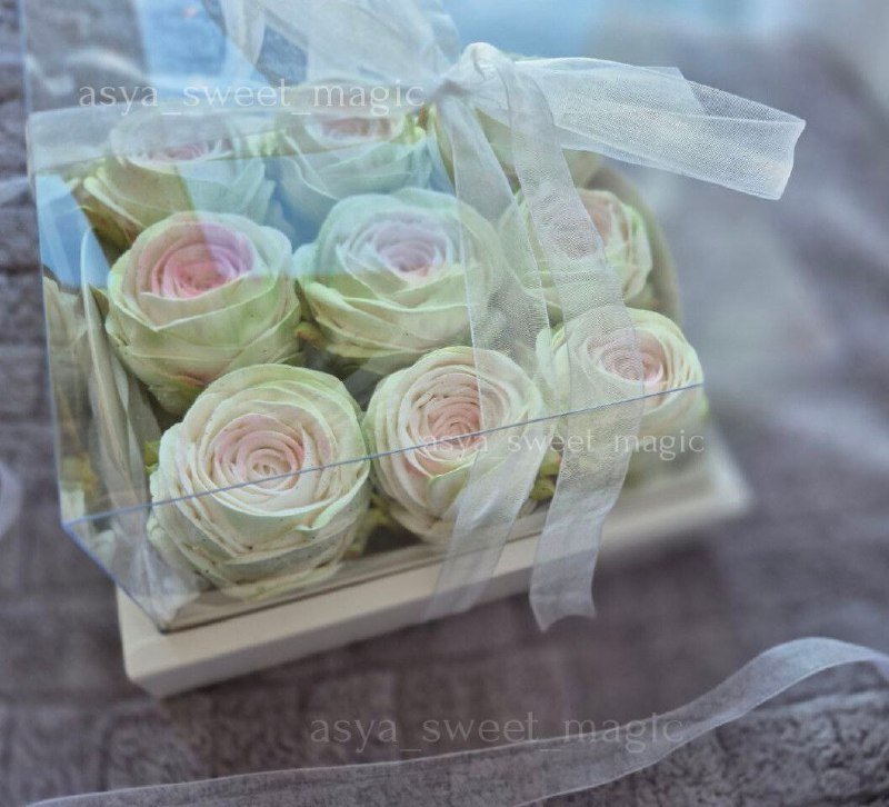 Зефирные цветы в коробках 24×24см и 22,5×22,5см