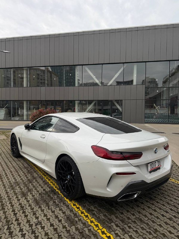 BMW 840i 6
