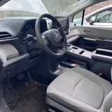 Toyota Sienna гибрид 2022 3