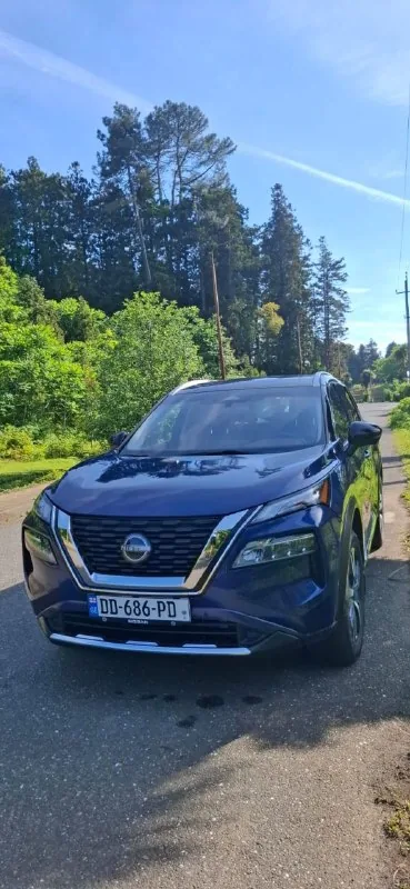 Nissan Rogue 1