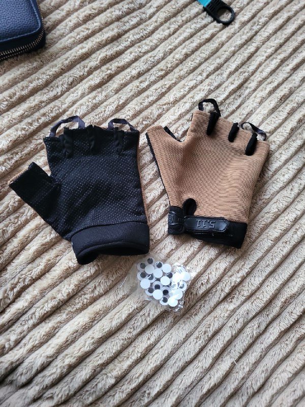 Варежка мочалка, пудра для стоп, тоника, линзы, термопенал, кошелёк, перчатки, глаза для игрушек, бутылка, скатерть, портупея, ремень, рюкзак, сумка 4