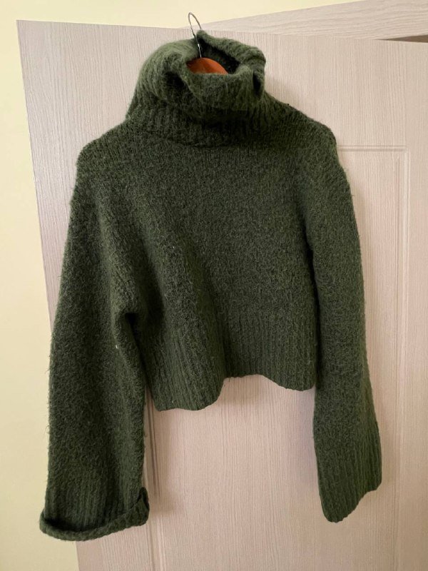 Свитер Zara зеленый шерстяной, Куртка белая Zara с дефектом