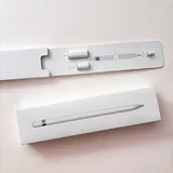 Apple Magic Keyboard Folio, Apple Pencil 2