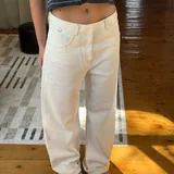 Белые джинсы Zara, коралловые джинсы Levi’s, юбка, джинсовые шорты 1