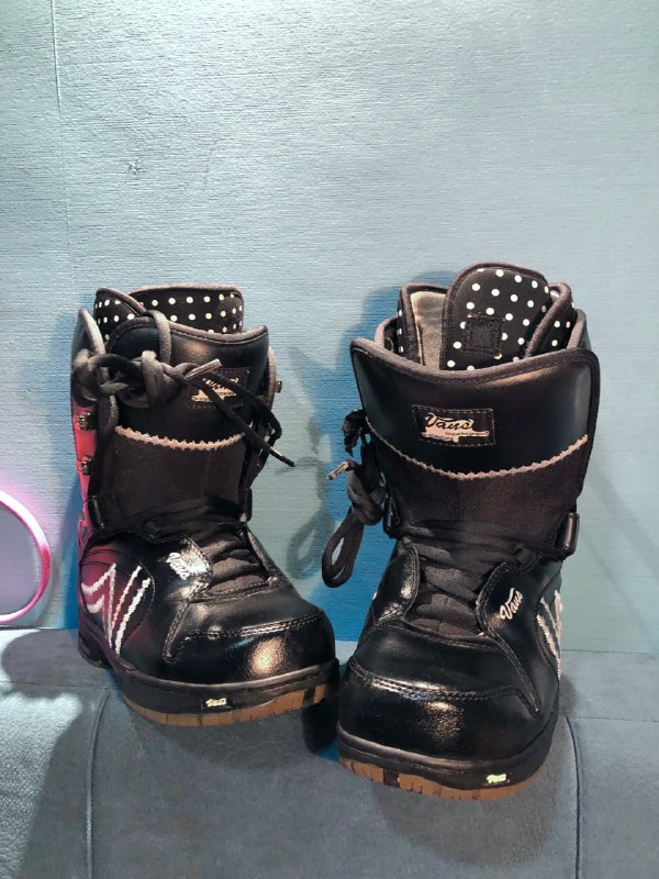 Ботинки Vans женские размер 38, шапка-ушанка