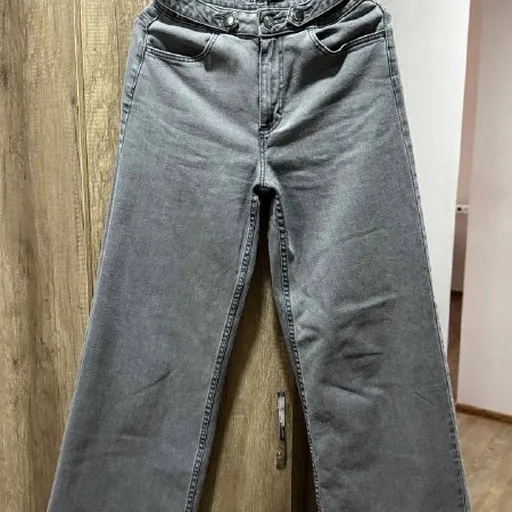 Женские джинсы, 2 пары