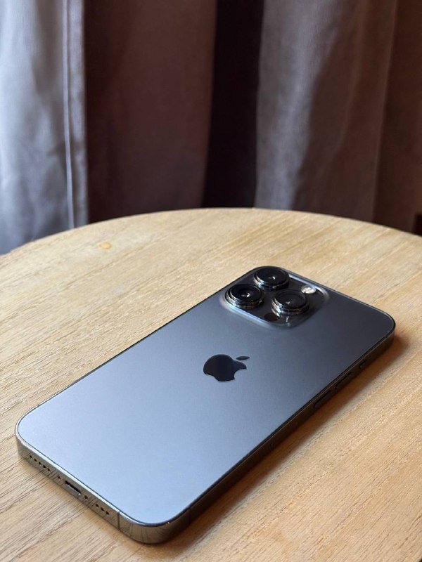 iPhone 13 Pro, Apple Watch Series 7 2