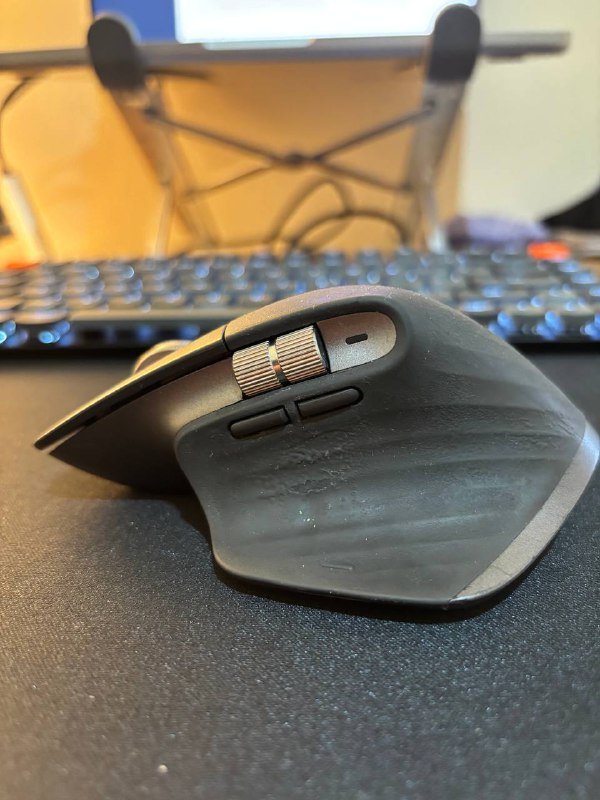 Logitech MX Master 3 мышь с зарядкой и ресивером 3