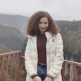 Куртка Nike, платье Zara 3