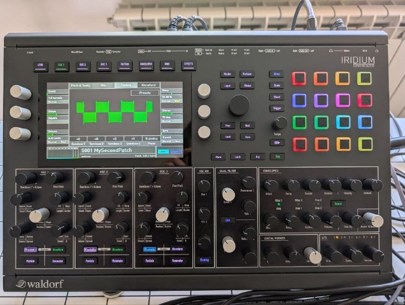 Waldorf Iridium Desktop