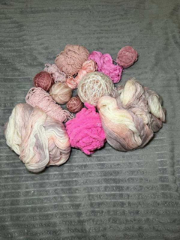 Пряжа фиолетовая, белая, синяя, розовая, зеленая, оранжевая 5