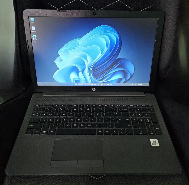 Ноутбук HP 250 G7 Laptop 15.6" Core i5 8GB RAM 256GB SSD