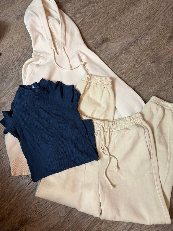 Женская одежда размер S худи брюки футболка