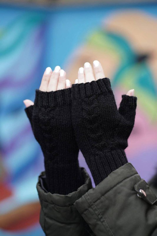 Вязаные митенки стандартного размера 2