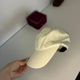 Кепки Loro Piana, Zara 2
