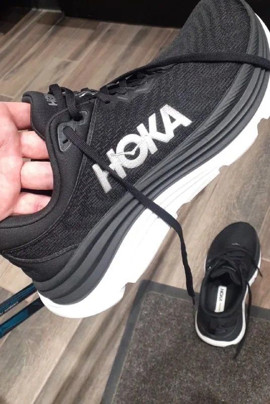 HOKA Gravita 5