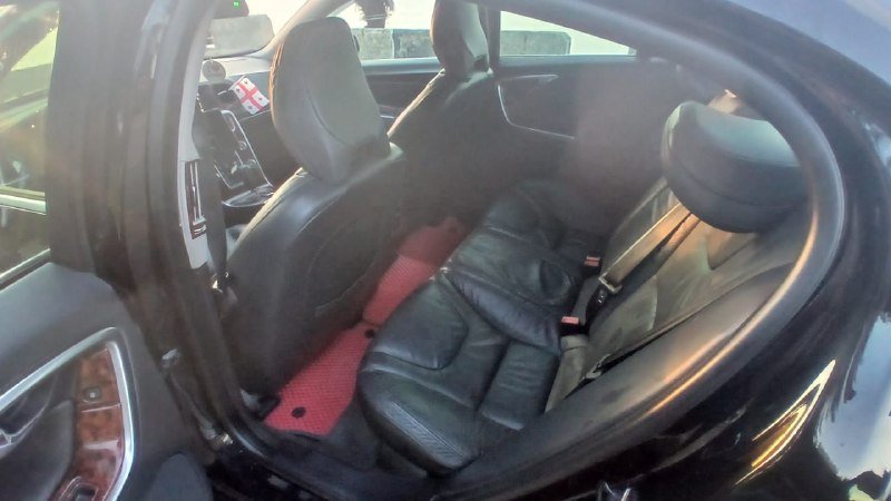 Вольво с зимней резиной 1