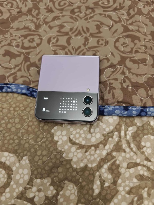 Samsung Galaxy Z Fold 4 4